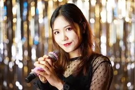 磁性女嗓翻唱爆火神曲《心如止水》英文版 别有一番味道