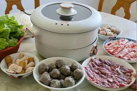 天冷爱吃火锅？别老一套做，教你广东正宗打边炉做法，好吃又过瘾视频封面
