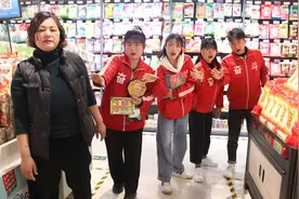 零食价格记忆大PK，计时5秒答对多少买多少钱的零食，谁更胜一筹