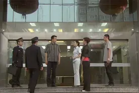 养女大结局：邓江平被逮捕，梅子终于跟亲爹相认，一家团聚视频封面