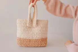 钩针手拎包：便捷的同时要舒服，轻盈结实手腕包视频封面