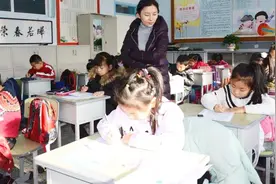 小学生的奇葩0分试卷，老师看了哭笑不得，真是什么都敢写啊！视频封面