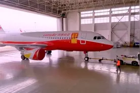 祥鹏航空一客机昆明上空盘旋52分钟后返航：3起落架安全销未拔出视频封面