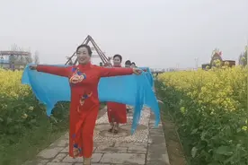 焦作西南二十里 大沙河畔北西尚 油菜花海等您来 免费赏花看古村视频封面