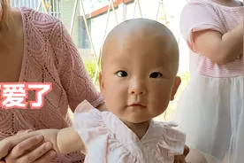 天气越来越热，李欣给小萌萌剃了个光头，萌萌哒的样子太可爱了！视频封面