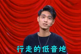 秦霄贤跨界秀唱功合集，手握摇扇担乐队主唱嗨翻天，摇滚范儿十足视频封面