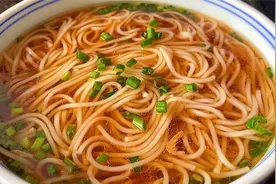 爱吃面条的一定要收藏，教你在家做阳春面，汤鲜味美，一看就会视频封面