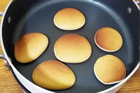 想吃松饼不用买了，配料和方法告诉你，收藏一下，自己在家就能做视频封面