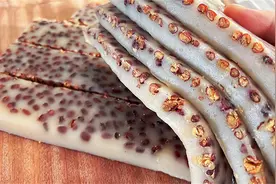 轻松2步教你做好吃的红豆糕，柔软筋道，连吃3甜都不腻