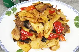 鲜冬笋炒腊肉最好吃家常炒法，香辣味美又解馋，做法简单下饭必备视频封面
