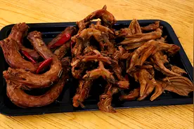 想吃麻辣鸭脖不用出去买，做法毫无保留，鲜香麻辣，比买的还好吃视频封面