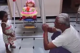 小孙女和爷爷吵架，霸气外露，管他有理没理呢，气势必须拿捏住视频封面