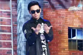 小伙公然挑战日籍舞者，没想到竟大放异彩！帅气手指舞征服全场！视频封面