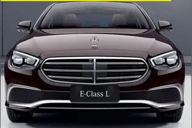 奔驰车标里的学问，奔驰E300大标和立标哪个好？都有什么区别视频封面