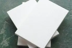 揭秘泡沫板为什么是一粒一粒的，看看生产制造过程就懂了视频封面