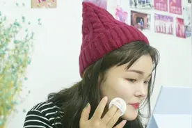 “散粉”应该怎么用，才能更有效的定妆？视频封面