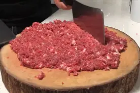 牛肉包子里面加点这个，好吃还耐放，老回民的秘方已经用了几十年视频封面