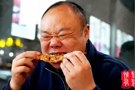 这个小城离武汉很近，有“小汉口”之称，宵夜烧烤生意好得不得了视频封面