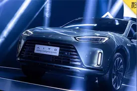 性能碾压一切燃油车 高端百万豪车级底盘 AITO问界M5什么水平？