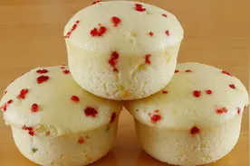 家里没有模具？有碗就能蒸发糕，易脱模，暄软蓬松真好吃