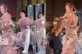新娘妈妈与闺蜜婚礼热舞，舞姿火辣奔放惹人眼，网友直呼抢风头视频封面
