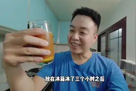 冰冰爽爽的柠檬红茶，一把茶叶，一个柠檬，只需要10分钟就可以喝视频封面