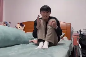 当兵5年前的一场意外，让我再也没有办法站起来我一直在拼搏锻炼