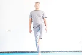 十人九痔，别气馁。每天1组高抬腿，助你远离痔疮，早练少遭罪视频封面