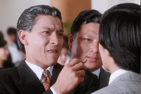总华探长雷洛权力有多大？扫荡香港违法生意，公然和警务处长叫板