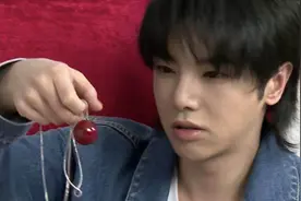 邻家傻哥哥上线，华晨宇在线拆自己专辑，直呼原来歌单是这样？