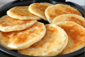 早餐别再出去买了，教你做酥皮小糖饼，不发面不醒面，特别简单