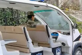 新乡一小区禁三、四轮电车入内，物业开通公交电车缓解业主出行难