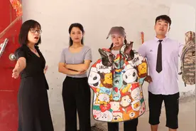 不同学生没穿校服老师的反应，没想学霸和学渣竟被区别对待，真逗视频封面