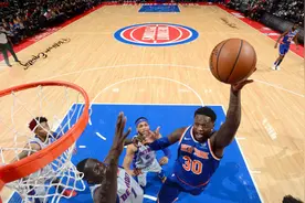【球星集锦】关键上篮锁定胜局！兰德尔17分7篮板率队逆转活塞视频封面