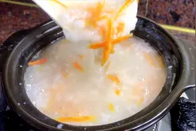 煮白米粥，10个家庭8个煮错，牢记3个小窍门，大米下锅就开花黏稠视频封面