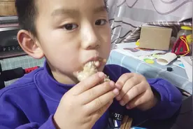 筒骨汤这样炖，肉烂汤汁浓白鲜美，刚好能给儿子补一补，简单美味