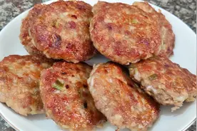 莲藕肉饼，做法简单，不揉面不擀面，一次连吃好几个，太香了视频封面