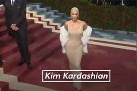 纽约大都会艺术博物馆慈善舞会Meta gala红毯上的时尚明星们视频封面