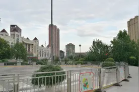 河北衡水的体育休闲广场，是由5个广场相连而成的超大型广场视频封面