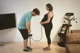 创意十足的孕期记录短片，以后再也不怕宝宝问他是怎么来的了！视频封面