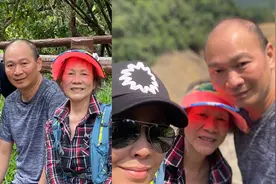 刘嘉玲与家人出游状态好，身材姣好不似55岁，胞弟发际线太抢眼！视频封面