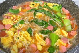 番茄鸡蛋面很多人做错了，教你这样做，汤鲜味美，一次3碗不够吃