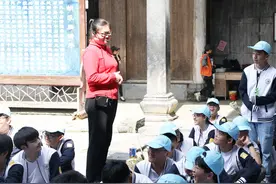 今天才发现，原来古代的私塾是这个样子的，学生们是这样上课的视频封面