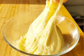 面食创新吃法，1个鸡蛋，2碗面，不用烙不用蒸，比面包都好吃