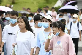 多省已公布高考分数线，报志愿如何避免滑档？视频封面