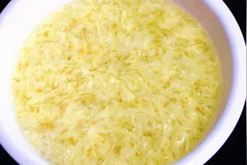 做蛋花汤，不加一滴油，教您打蛋花的技巧，蛋花汤漂亮还鲜嫩视频封面