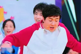 《王牌》最想删除的现场：关晓彤怕被拐卖，沈腾劈叉意外劈破裤裆视频封面