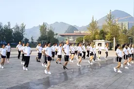 久坐疲劳气血不通，起身跳一跳广场舞，缓解疲劳放松筋骨有益健康视频封面