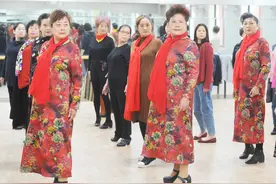 武汉有支胖胖模特队，平均体重155斤，开开心心不减肥！视频封面