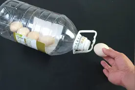 油桶里如何装进鸡蛋，原来“小机关”在这里，这技能学会很实用